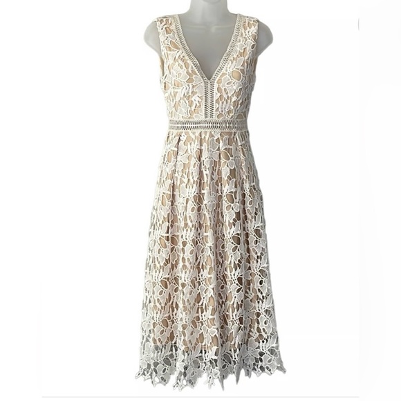 Romeo & Juliet Couture Cream Floral Lace Midi Dress - Picture 1 of 8